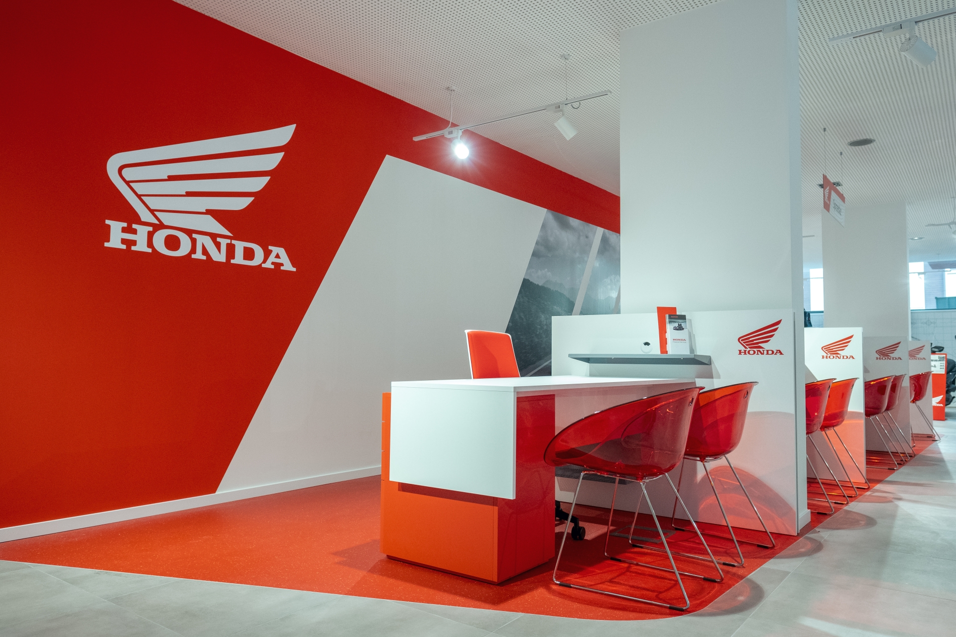 Salon Honda Plaza